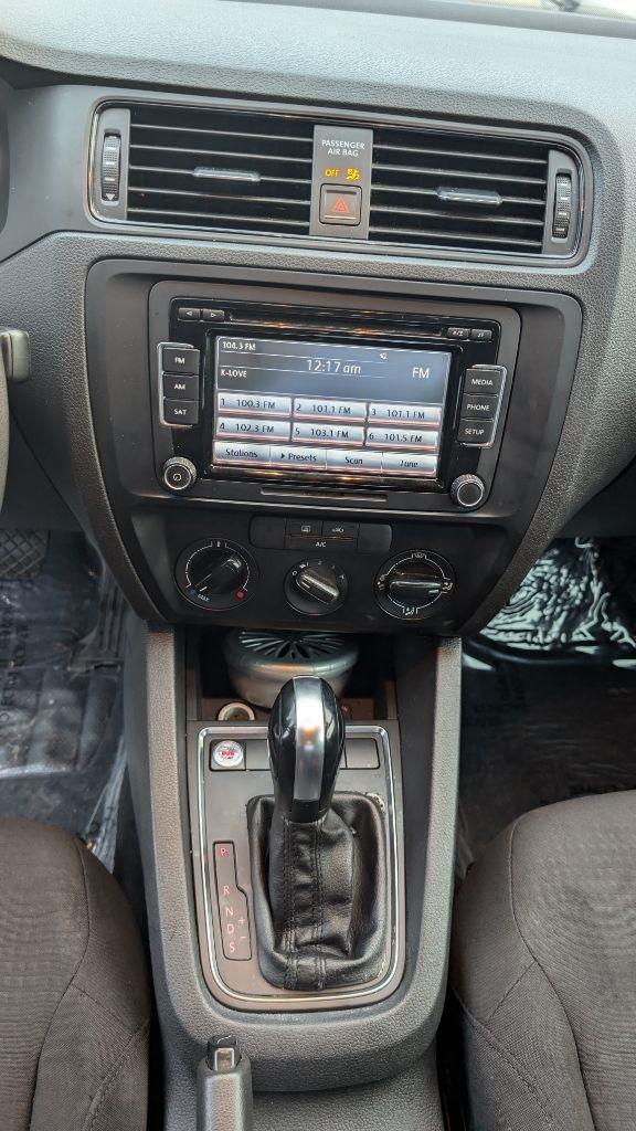 Volkswagen Jetta S 6A 2015