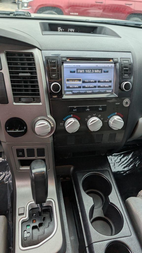 Toyota Tundra Tundra-Grade Double Cab 4.6L 2WD 2013