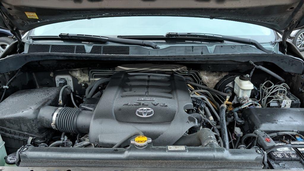 Toyota Tundra Tundra-Grade Double Cab 4.6L 2WD 2013