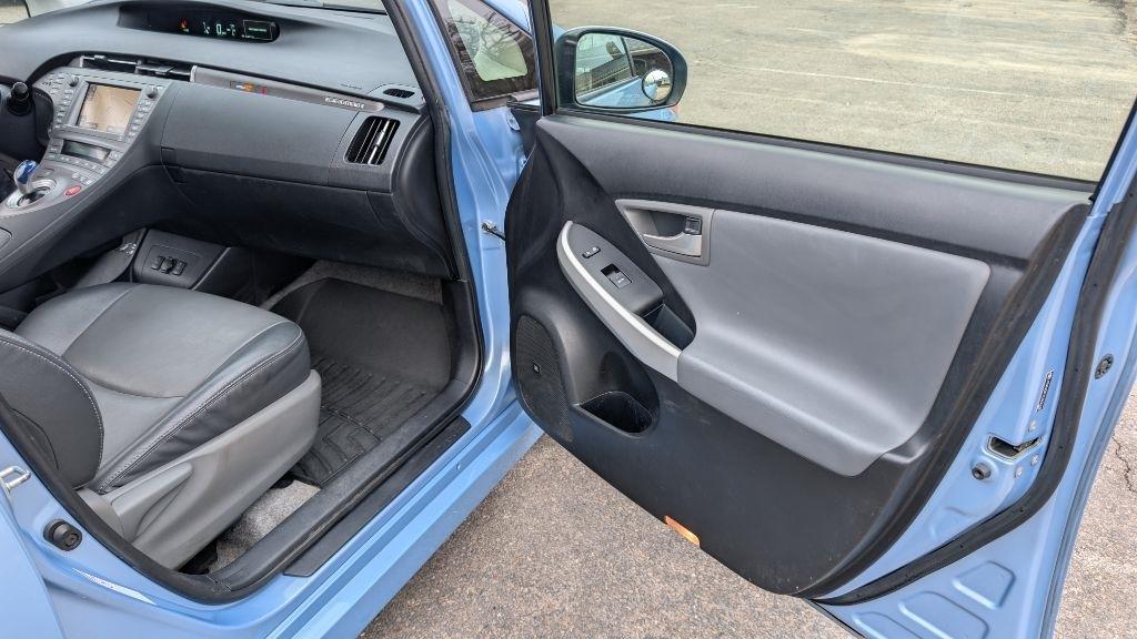 Toyota Prius Plug-In 2012