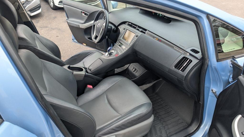 Toyota Prius Plug-In 2012