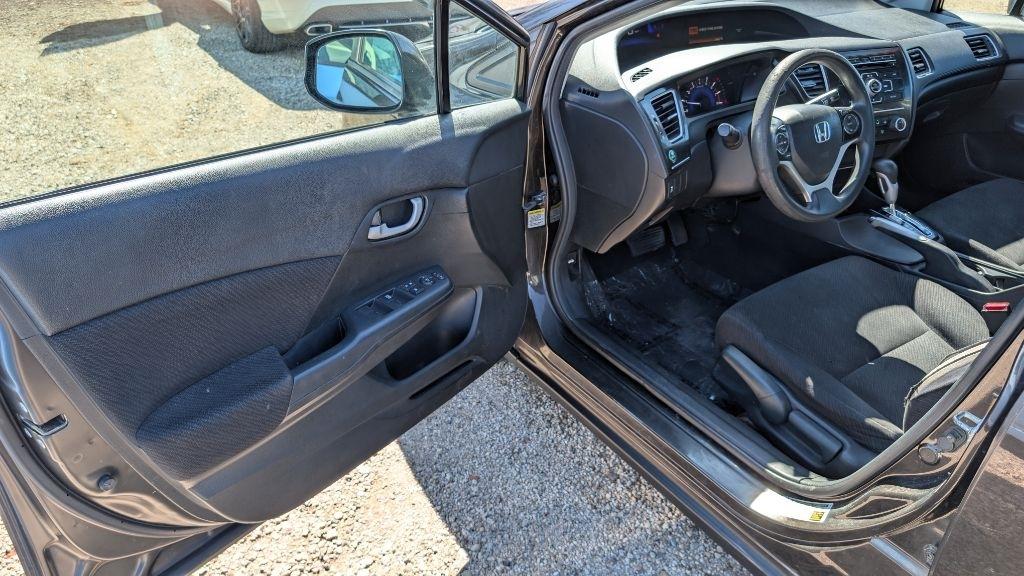 Honda Civic LX Sedan 5-Speed AT 2013