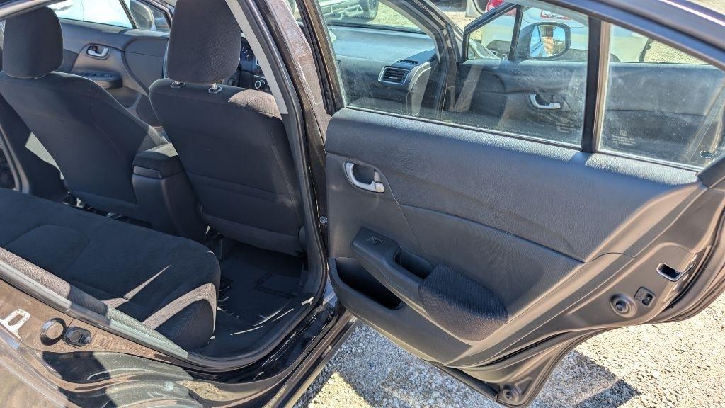 Honda Civic LX Sedan 5-Speed AT 2013