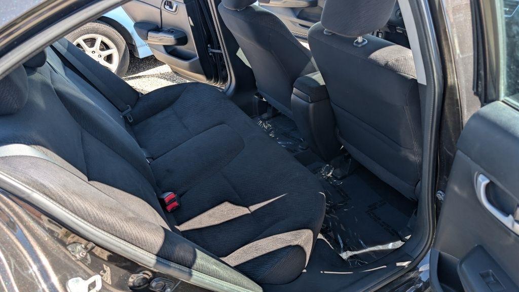 Honda Civic LX Sedan 5-Speed AT 2013