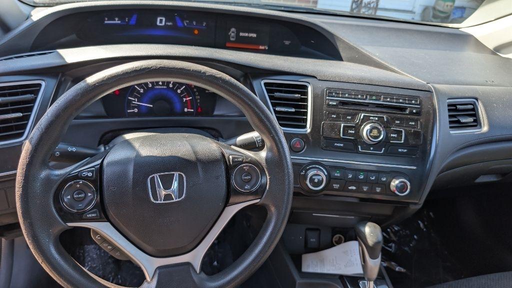 Honda Civic LX Sedan 5-Speed AT 2013