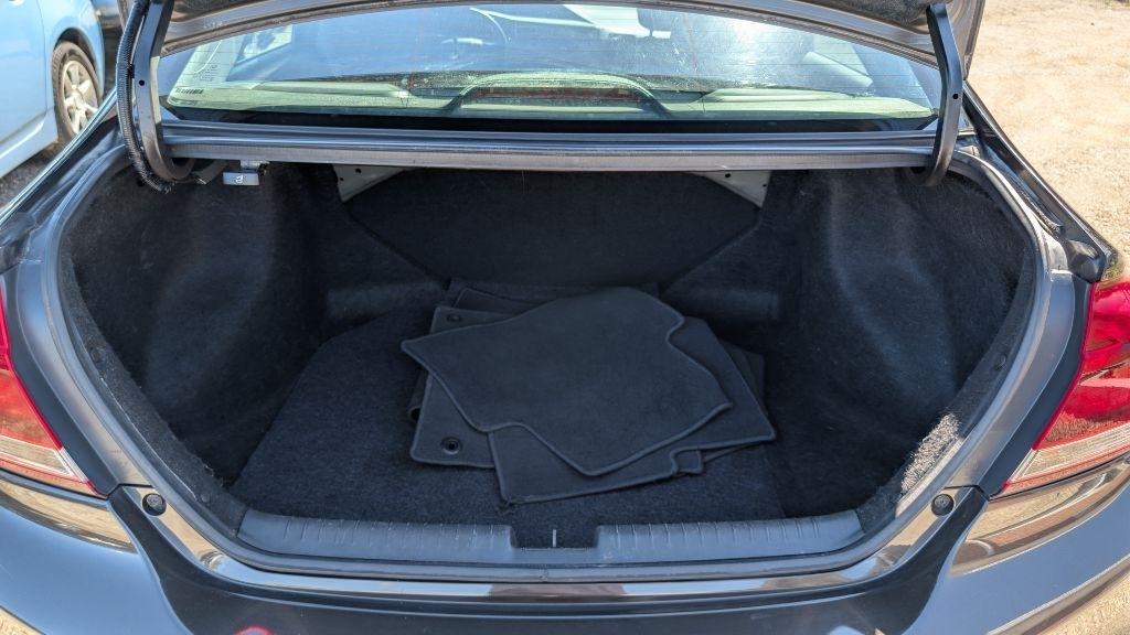 Honda Civic LX Sedan 5-Speed AT 2013