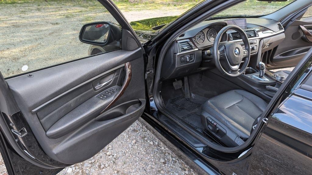 BMW 3-Series 328i Sedan 2015