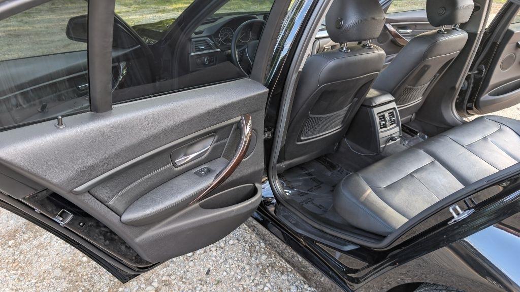 BMW 3-Series 328i Sedan 2015