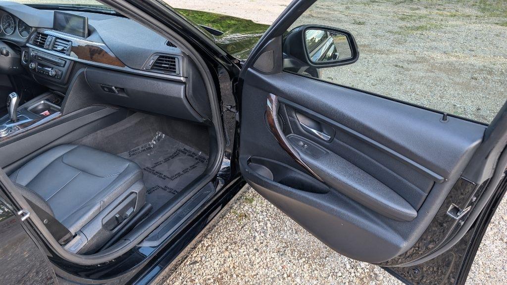 BMW 3-Series 328i Sedan 2015