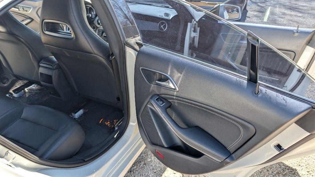 Mercedes-Benz CLA-Class CLA250 4MATIC 2014