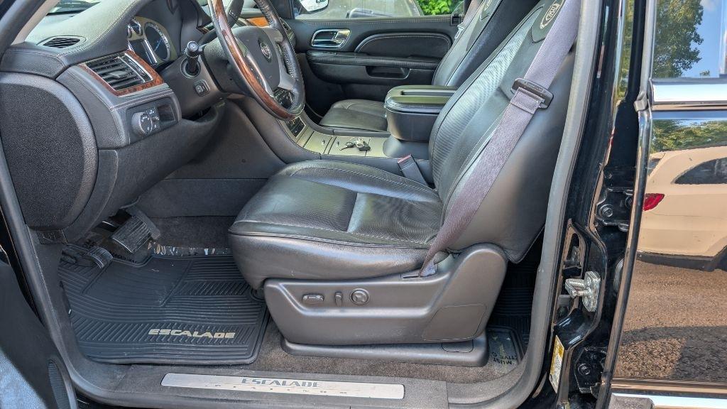 Cadillac Escalade ESV AWD Platinum 2014