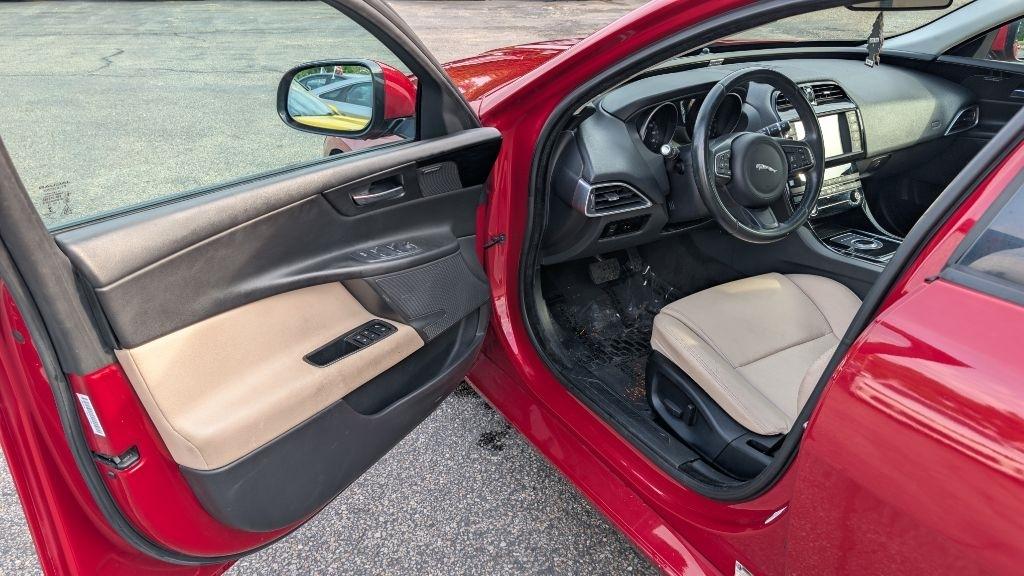 Jaguar XE 35t Premium AWD 2017