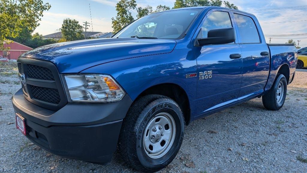RAM 1500 Tradesman Crew Cab SWB 4WD 2017