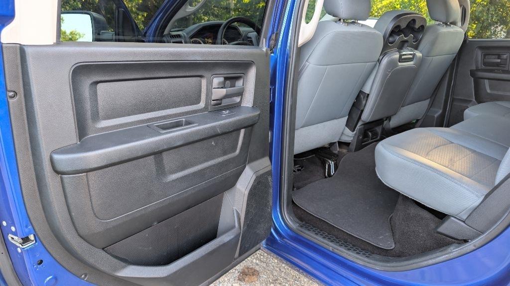 RAM 1500 Tradesman Crew Cab SWB 4WD 2017