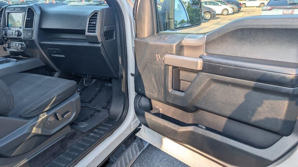 Ford F-150 XL SuperCrew 5.5-ft. Bed 4WD 2016