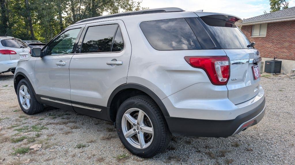 Ford Explorer XLT 4WD 2017