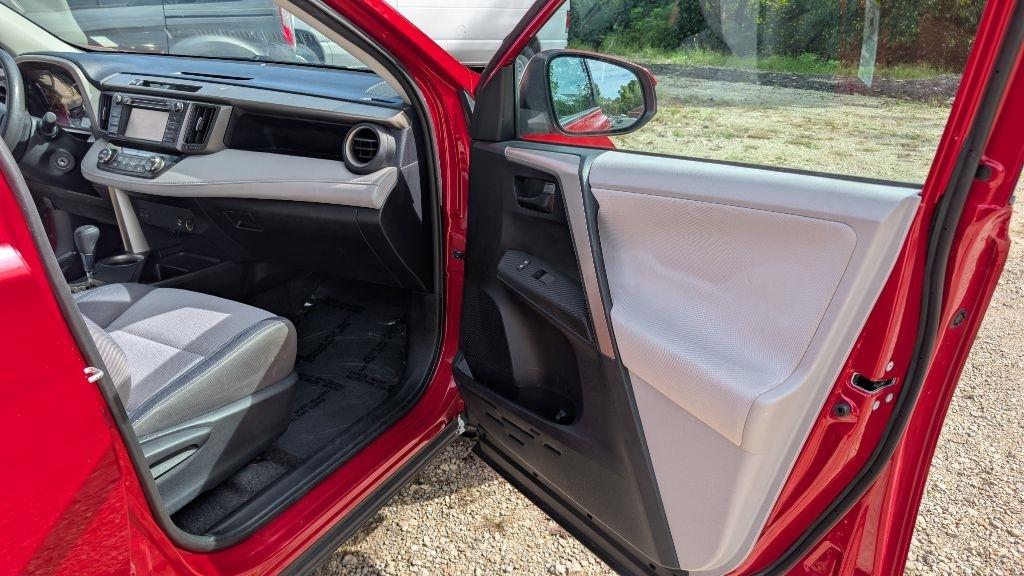 Toyota RAV4 XLE AWD 2013