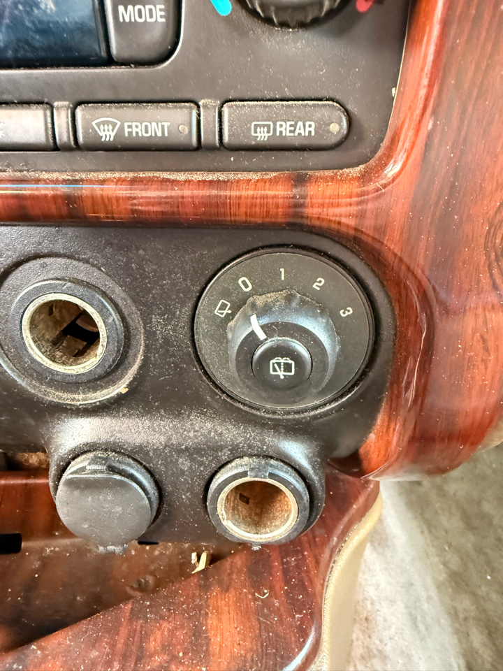 GMC Envoy XL 4dr 4WD SLT 2003