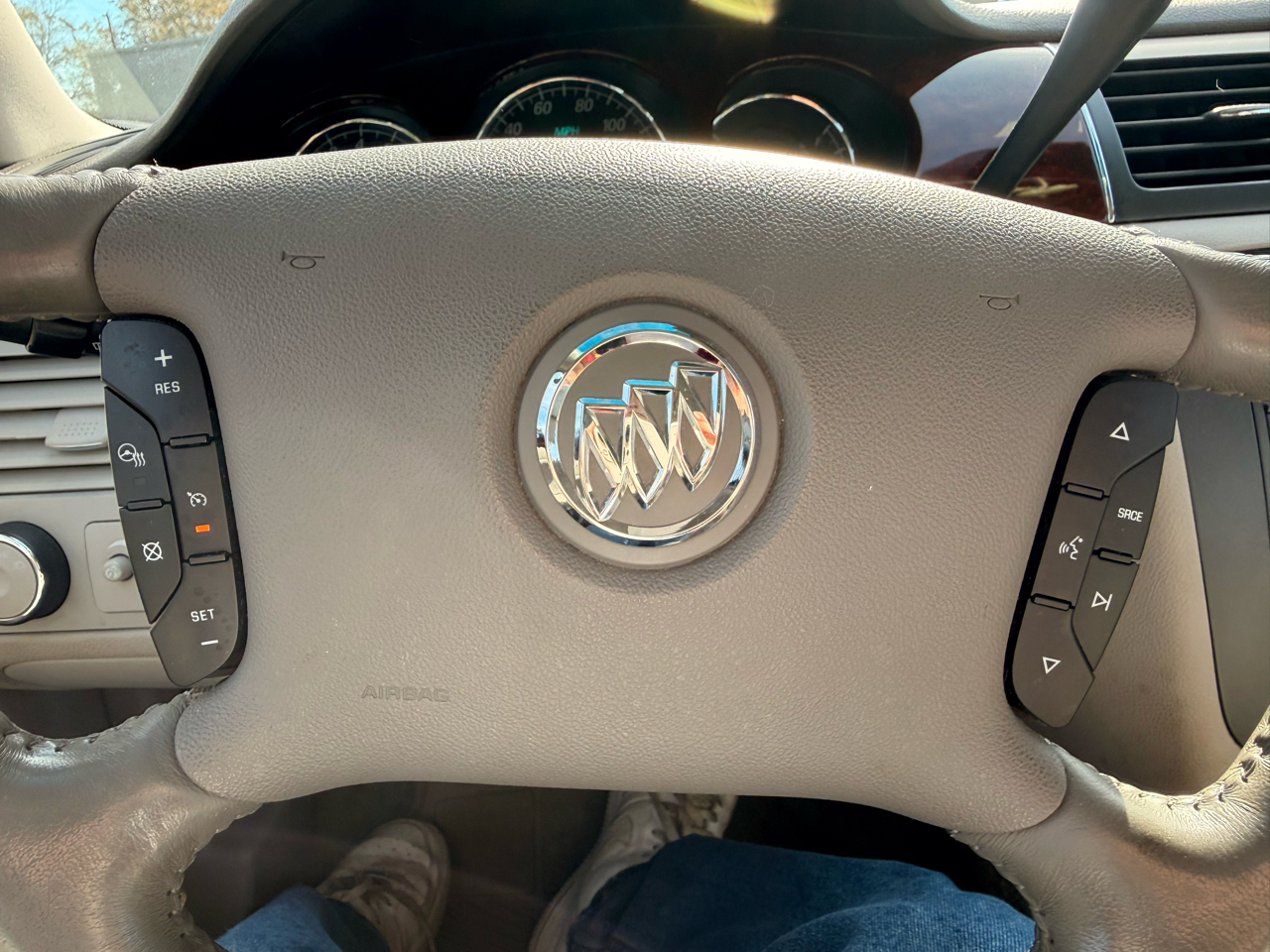 Buick Lucerne 4dr Sdn V6 CXL 2007