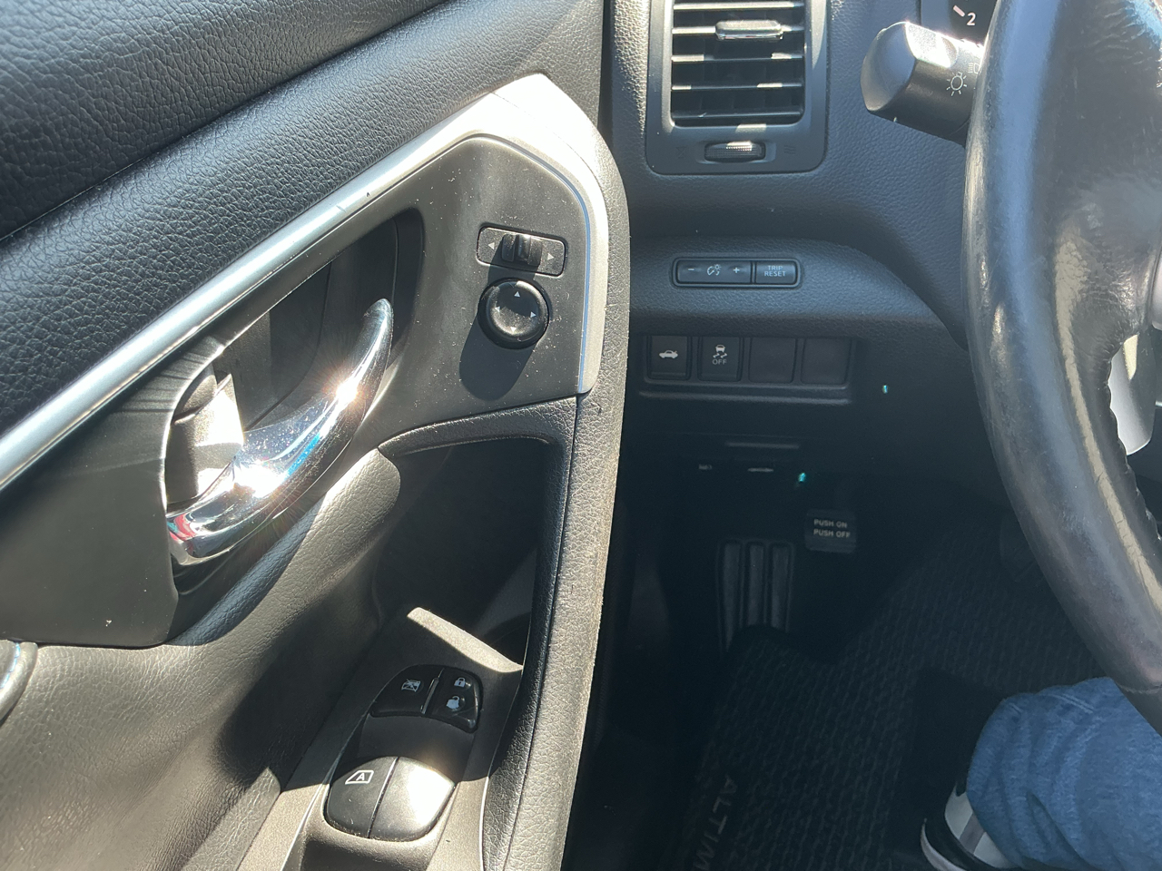 Nissan Altima 4dr Sdn I4 2.5 SR 2016