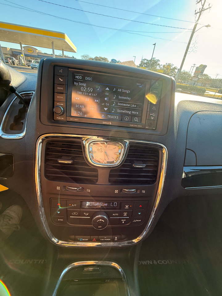 Chrysler Town & Country 4dr Wgn S 2014