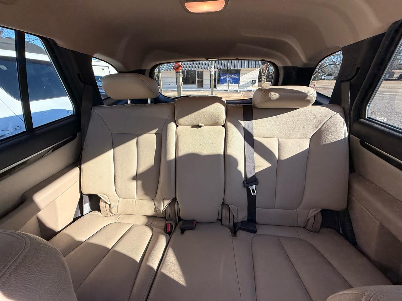 Hyundai Santa Fe FWD 4dr I4 GLS 2012