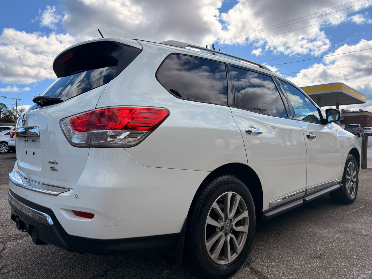 Nissan Pathfinder 4WD 4dr SL 2015