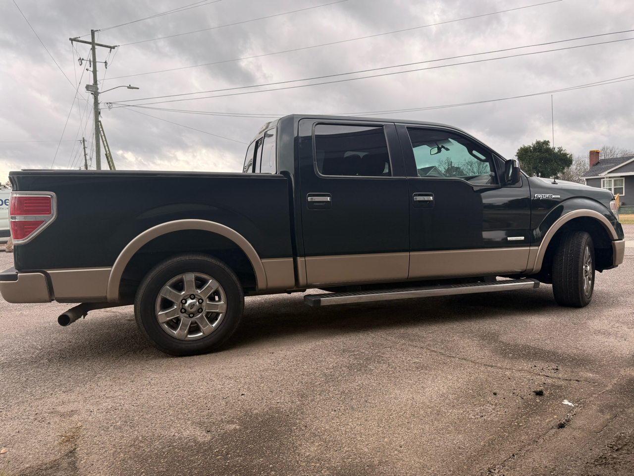 Ford F-150 2WD SuperCrew 145" Lariat 2013