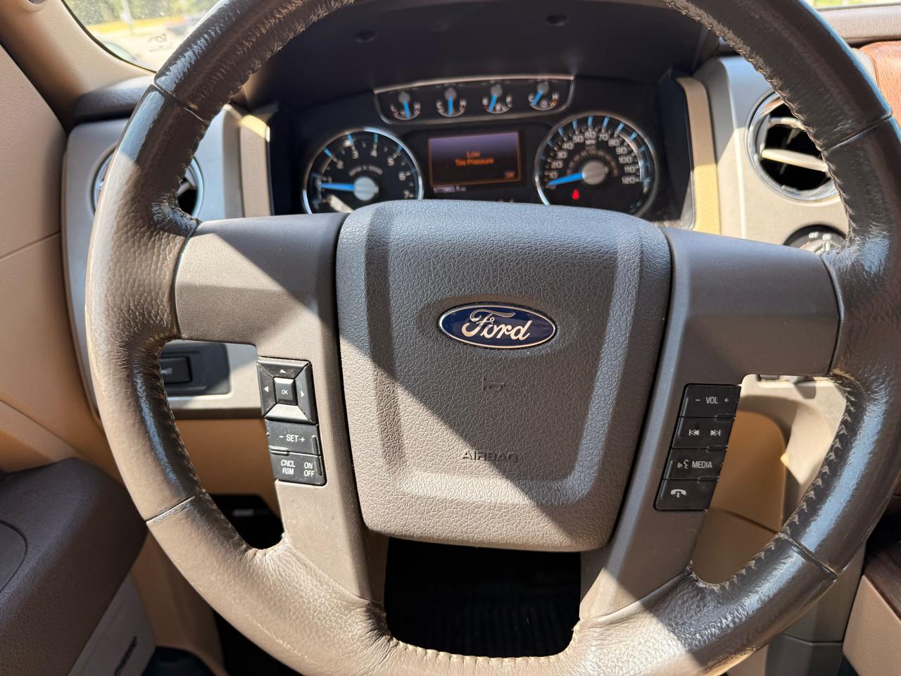 Ford F-150 2WD SuperCrew 145" Lariat 2013
