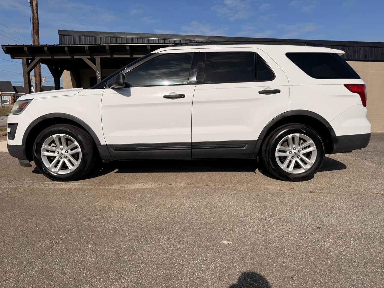 Ford Explorer Base FWD 2017