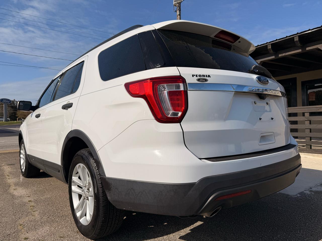 Ford Explorer Base FWD 2017