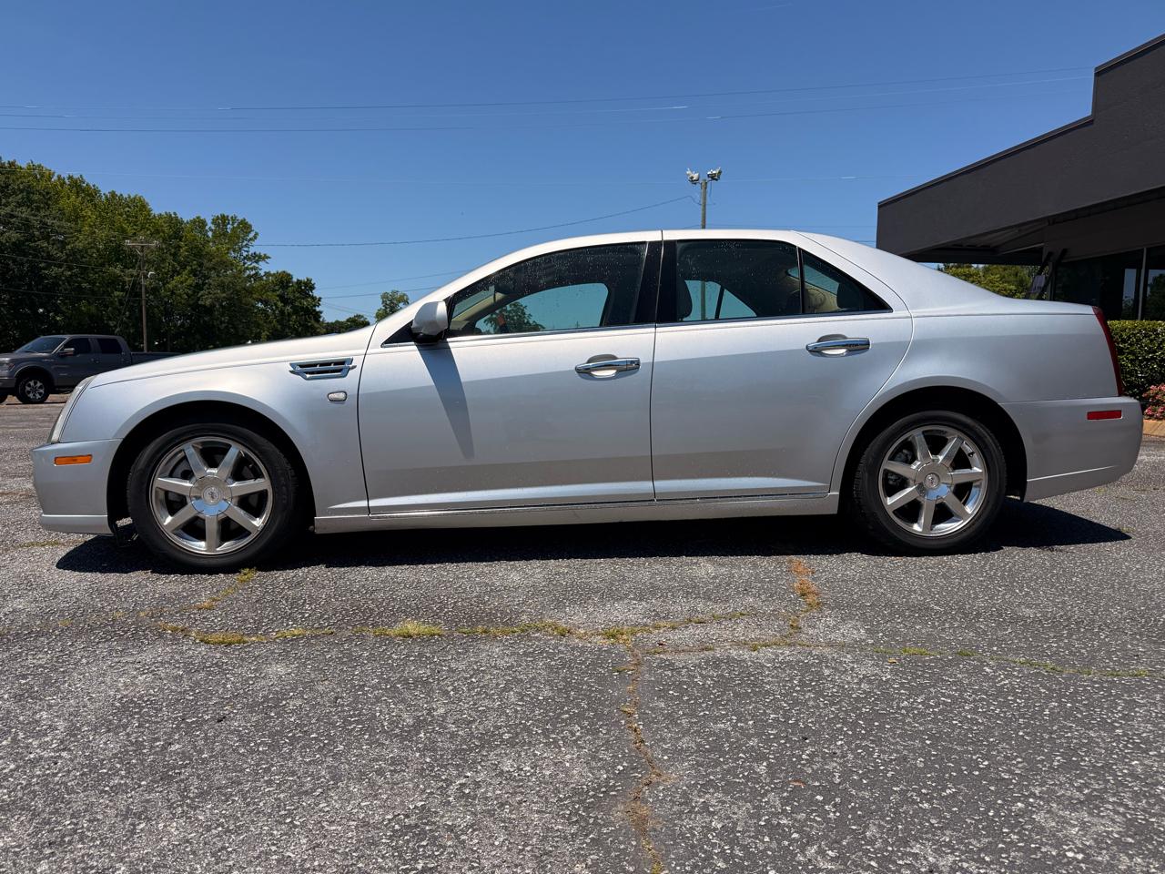 Cadillac STS 4dr Sdn V6 RWD w/1SB 2011