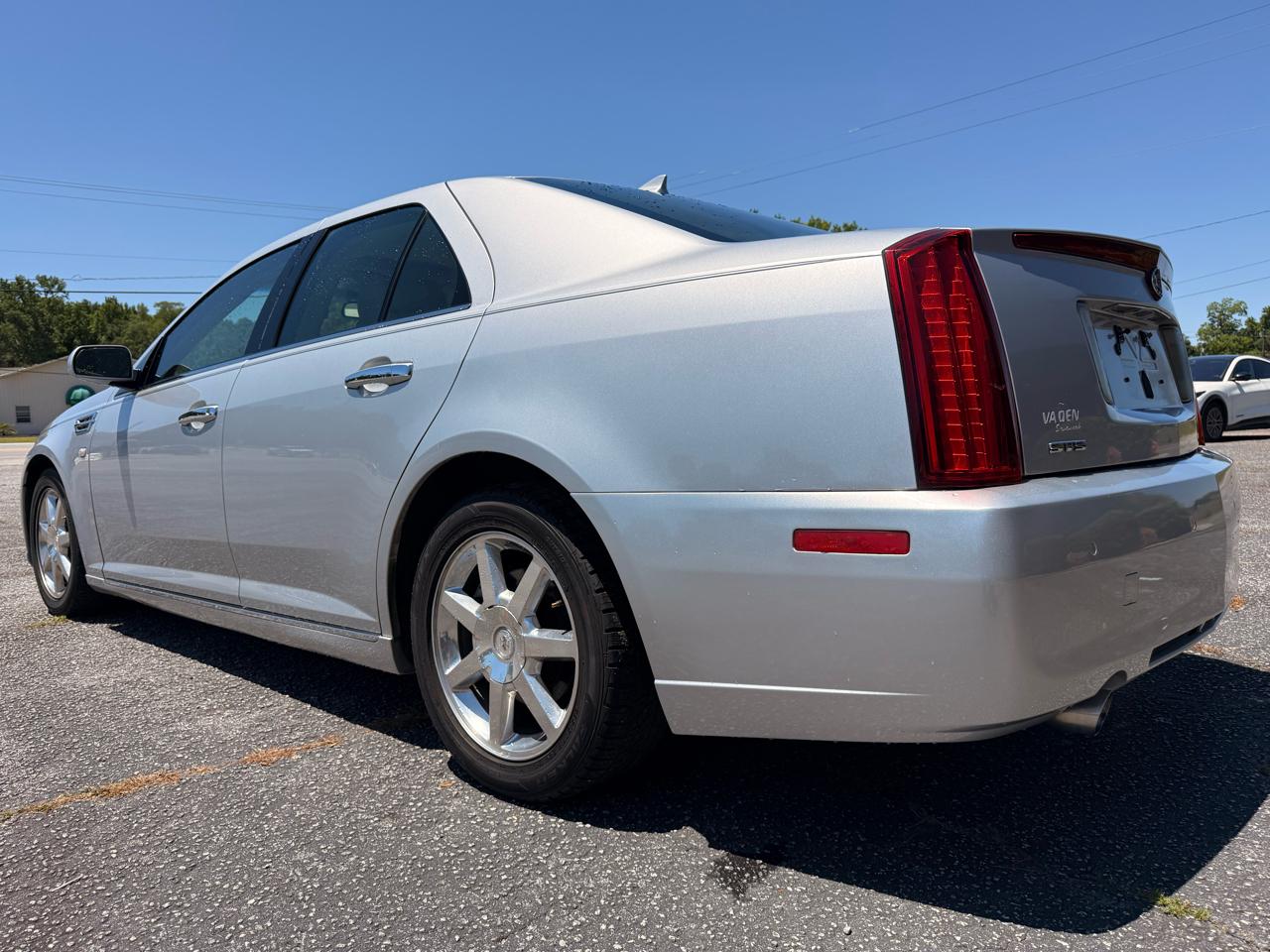 Cadillac STS 4dr Sdn V6 RWD w/1SB 2011