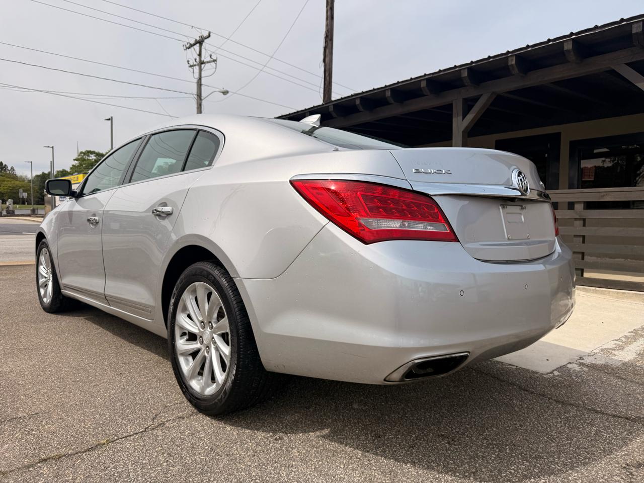 Buick LaCrosse 4dr Sdn Leather FWD 2016