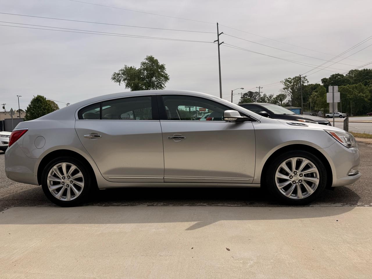 Buick LaCrosse 4dr Sdn Leather FWD 2016