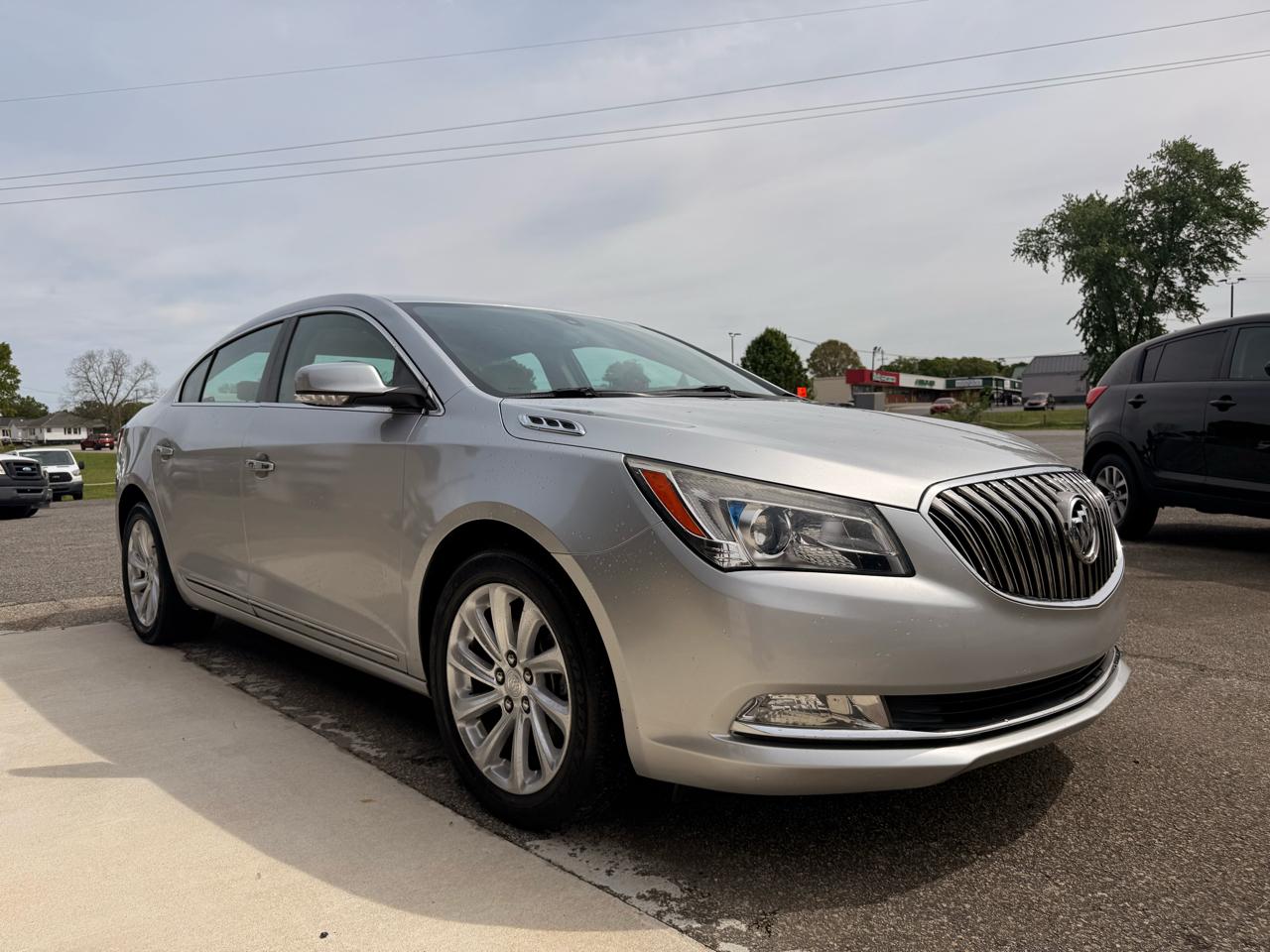 Buick LaCrosse 4dr Sdn Leather FWD 2016