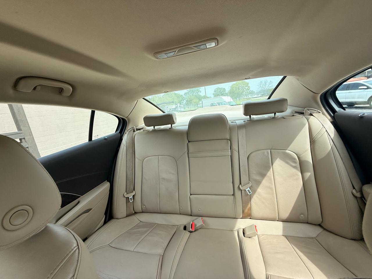 Buick LaCrosse 4dr Sdn Leather FWD 2016