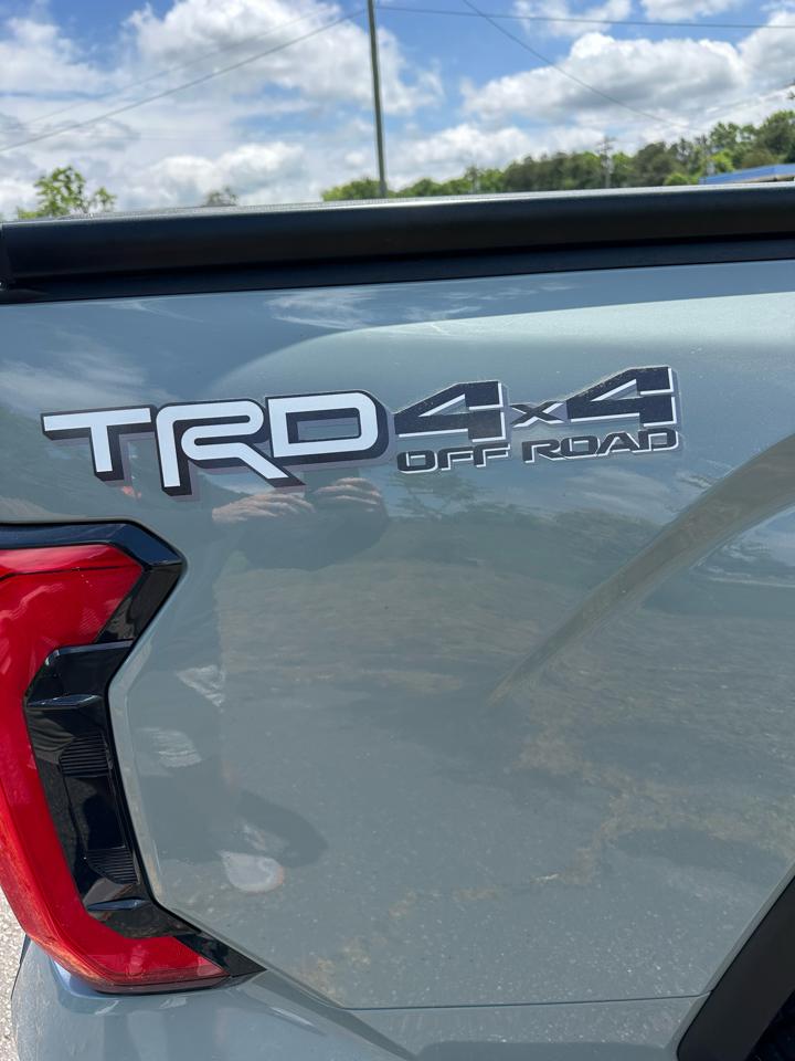 Toyota Tundra 4WD Limited CrewMax 5.5' Bed (Natl) 2022