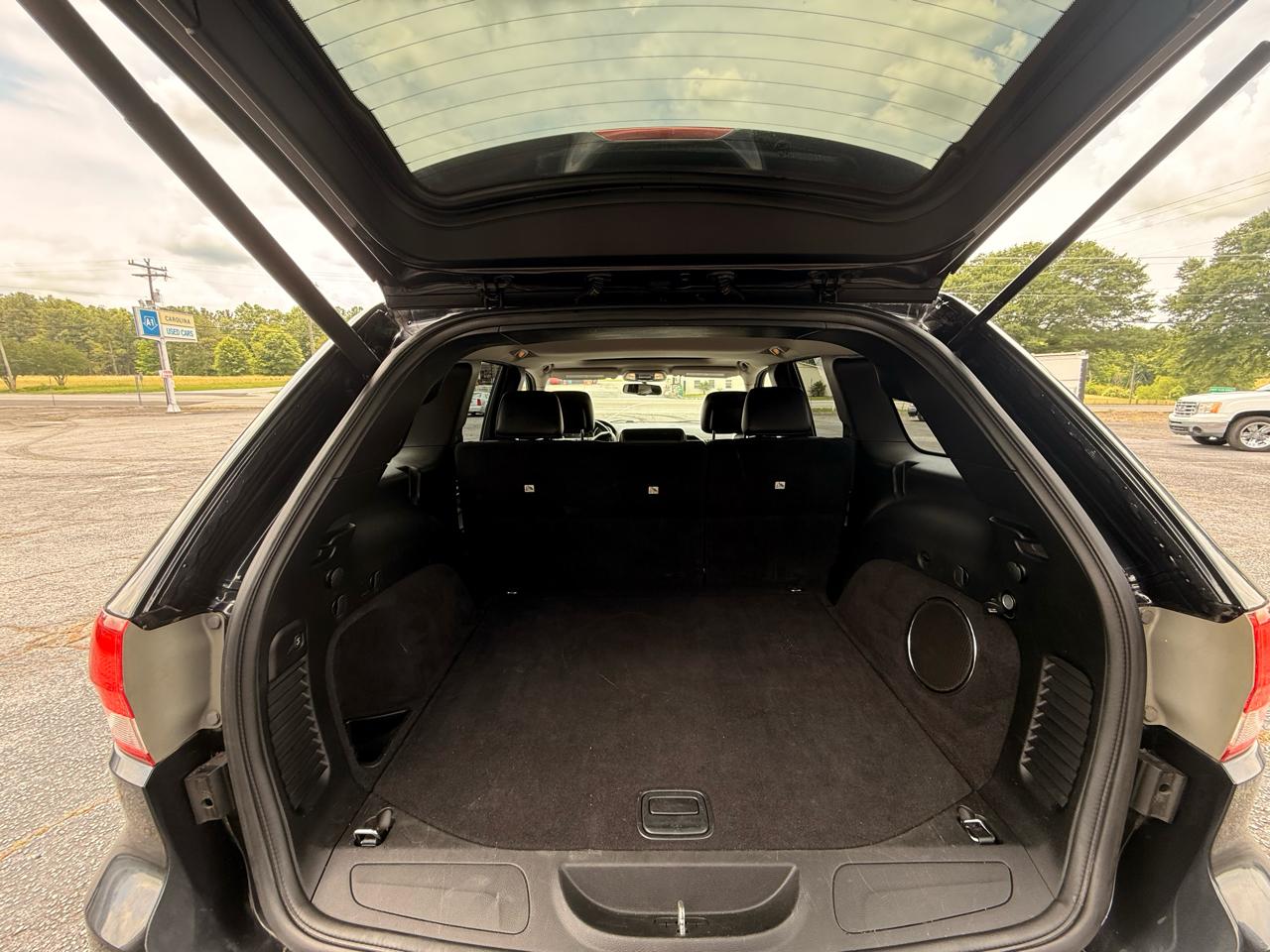 Jeep Grand Cherokee RWD 4dr Laredo 2012
