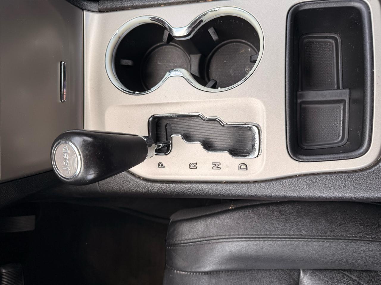 Jeep Grand Cherokee RWD 4dr Laredo 2012