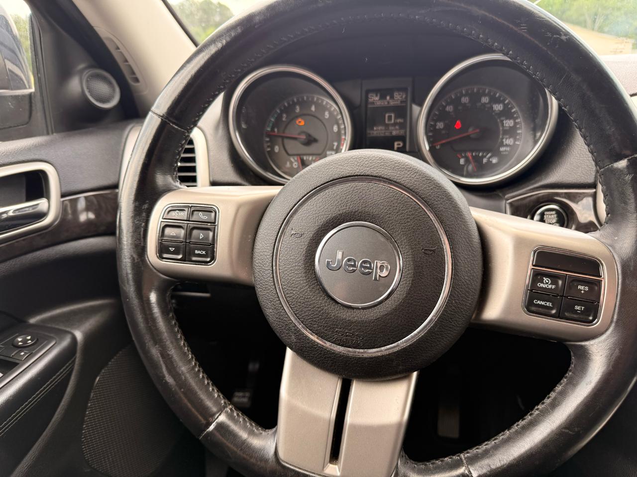 Jeep Grand Cherokee RWD 4dr Laredo 2012