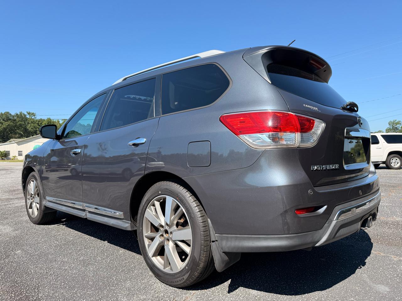 Nissan Pathfinder 2WD 4dr Platinum 2013