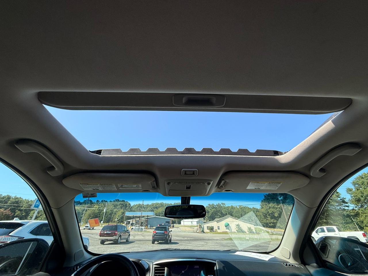 Nissan Pathfinder 2WD 4dr Platinum 2013