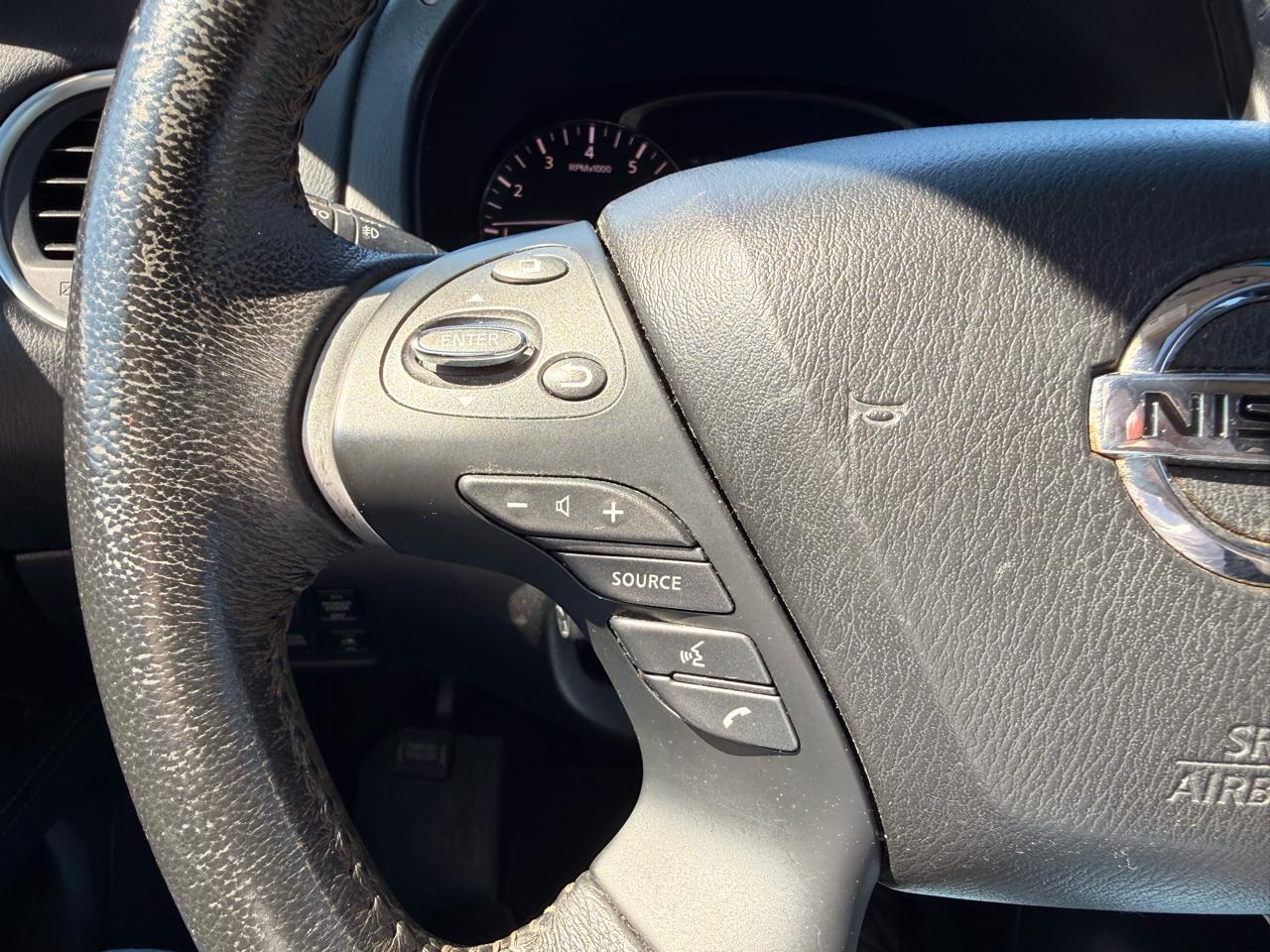 Nissan Pathfinder 2WD 4dr Platinum 2013
