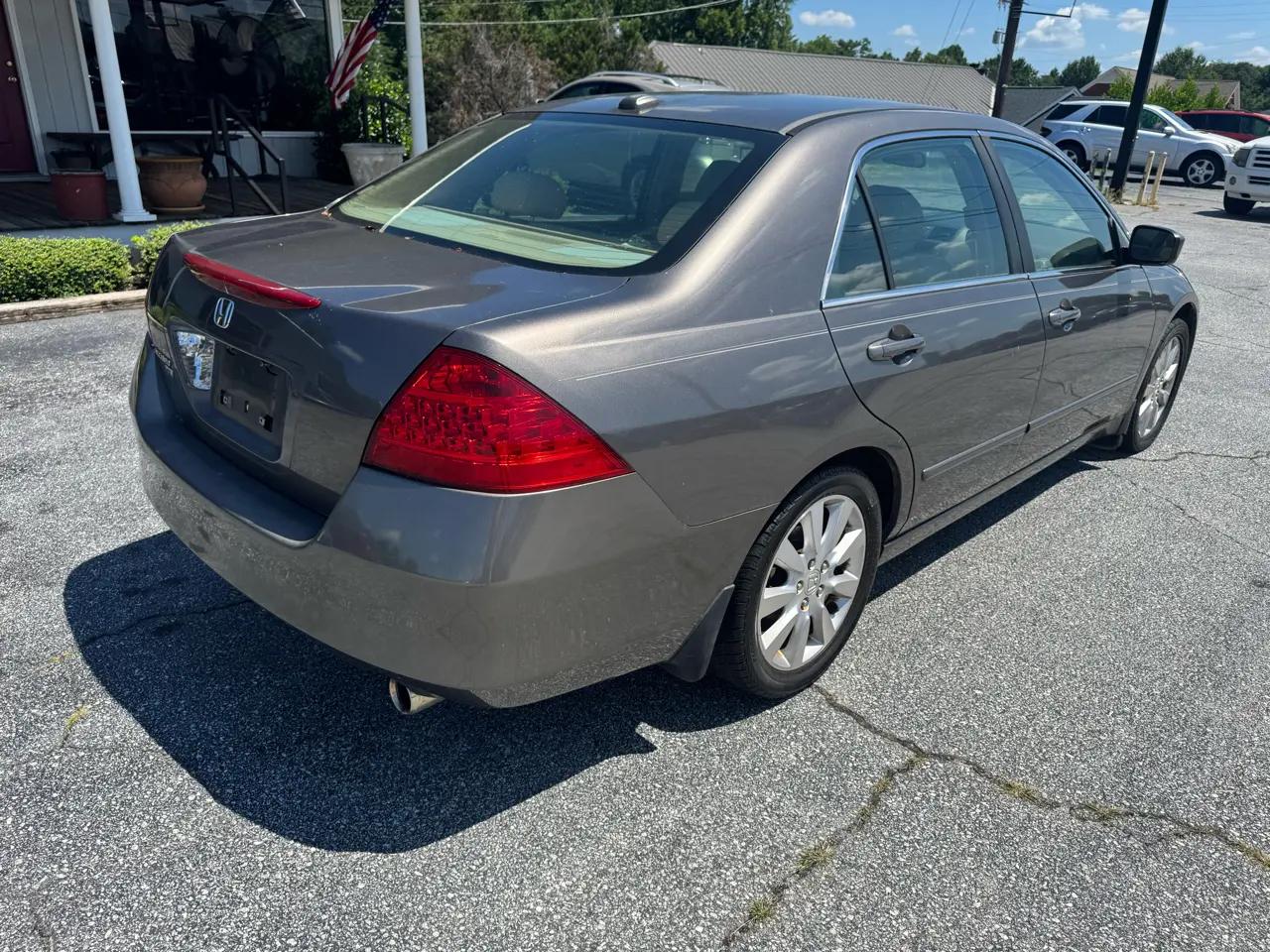 Honda Accord Sdn EX-L V6 AT 2006