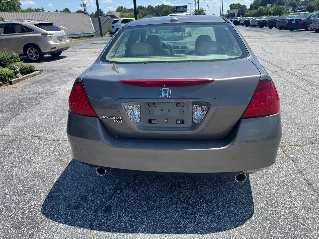 Honda Accord Sdn EX-L V6 AT 2006