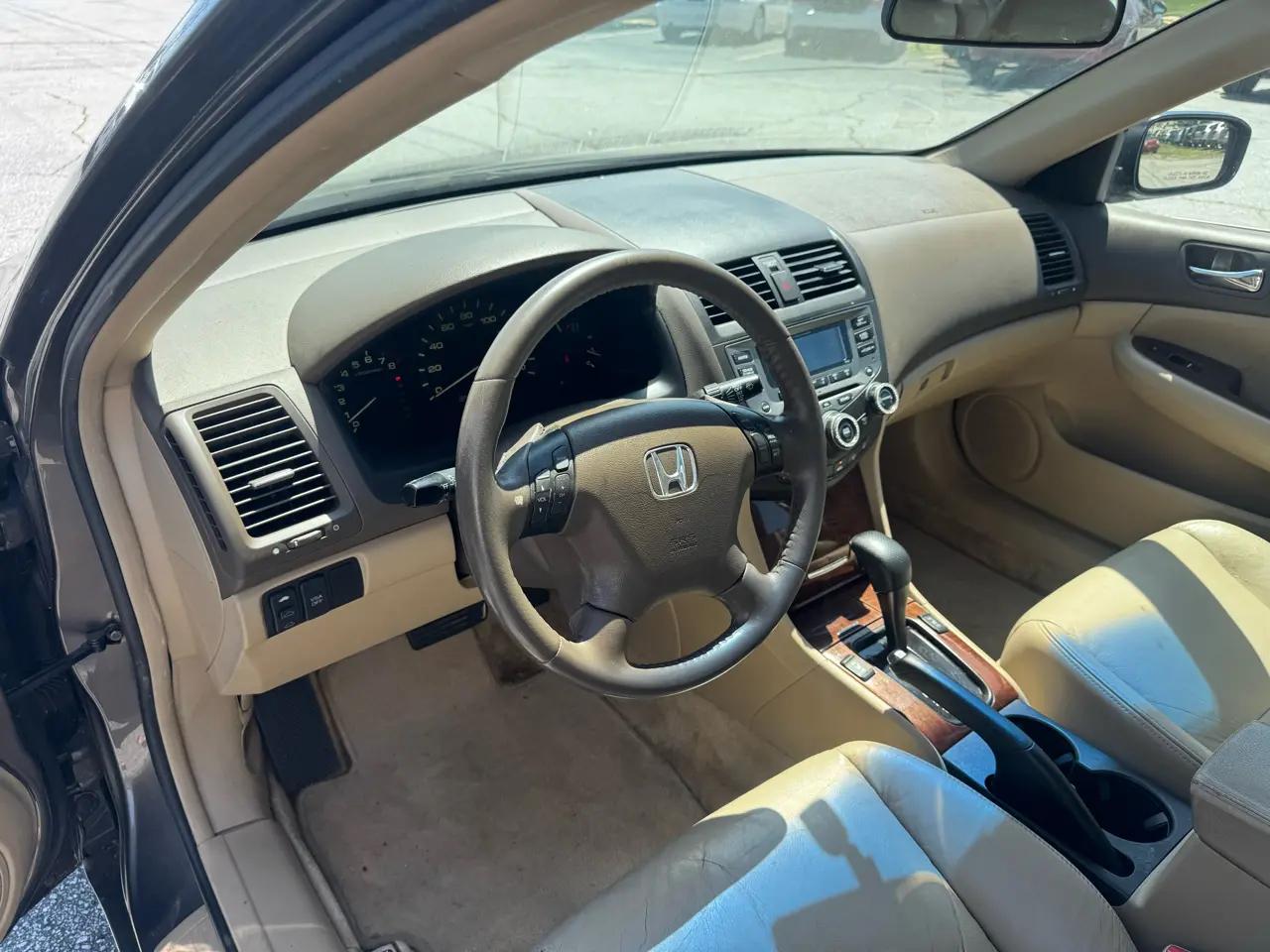 Honda Accord Sdn EX-L V6 AT 2006