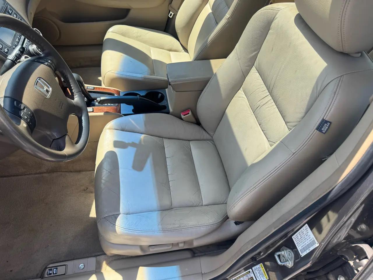 Honda Accord Sdn EX-L V6 AT 2006