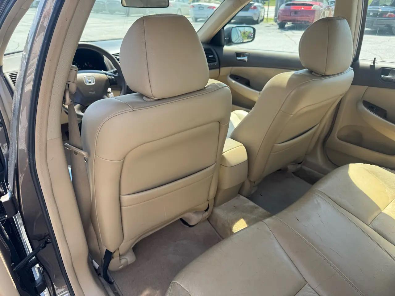Honda Accord Sdn EX-L V6 AT 2006