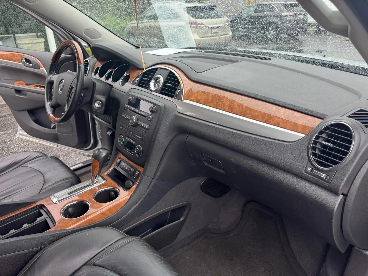 Buick Enclave AWD 4dr CXL-1 2011